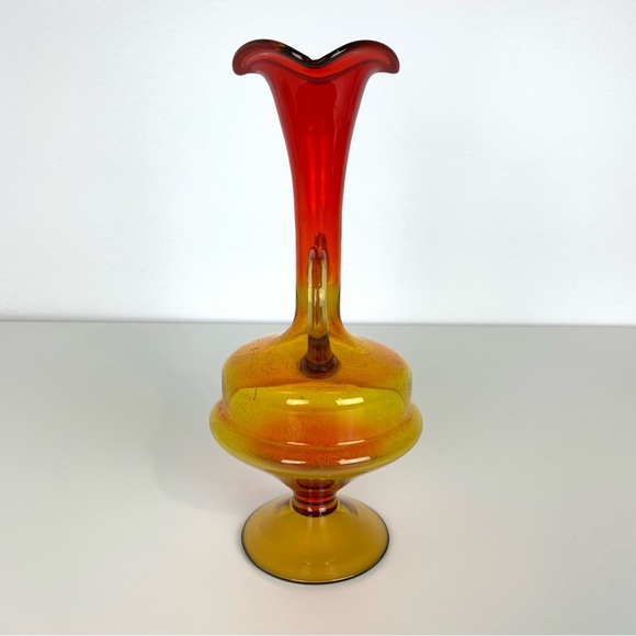 Amberina Glass Vase Double Handles UV Glows Orange Red MCM Vtg Classic Elegant - Picture 4 of 14